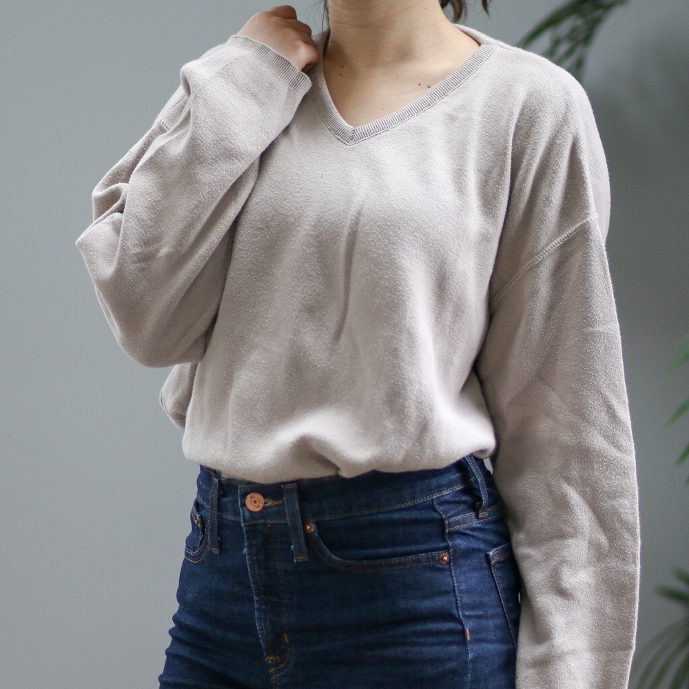 Eddie Bauer Pale Beige V-Neck Sweater Large